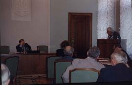 виступає співголова Полтавського обласного товариства політв язнів та репресованих Володимир Гнітько